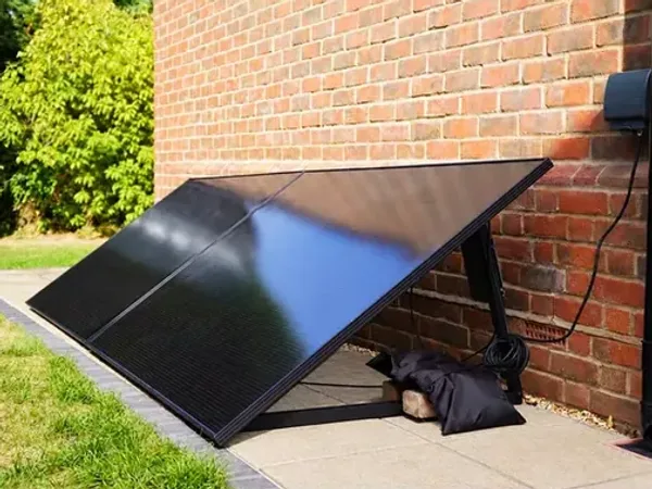 InstaGen ONE 870W two-panel plug-in solar kit